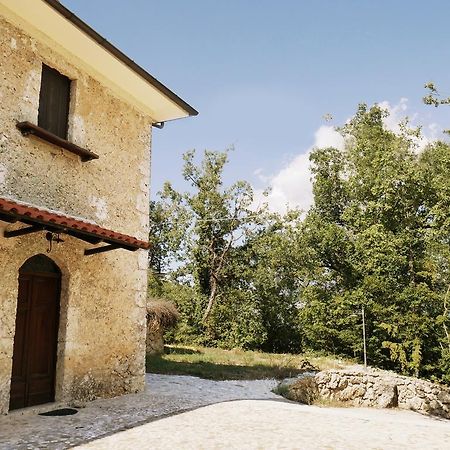 Chalet Colle Lo Zoppo Арпино Экстерьер фото