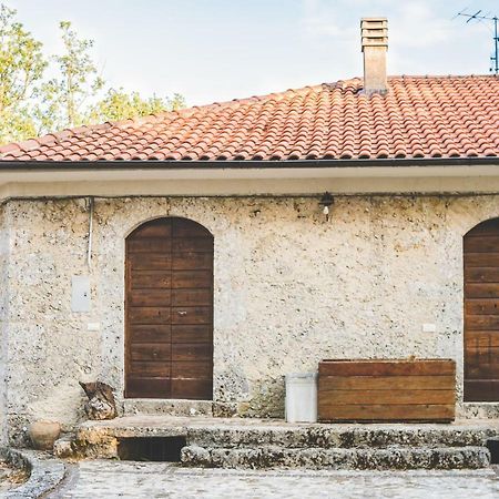 Chalet Colle Lo Zoppo Арпино Экстерьер фото